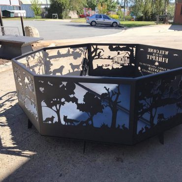 Welcome Fire Pit - Fox Panel